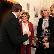 Villon po premiere Divadlo Na Jezerce Jan Hrusinsky Jirina Bohdalova Josef Ciller a Radek Balas foto Ivan Kahun
